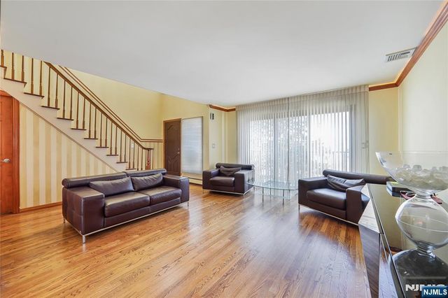 1496 15th Street, Fort Lee, NJ 07024