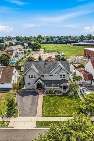 63 Kingfisher Road, Levittown, NY 11756