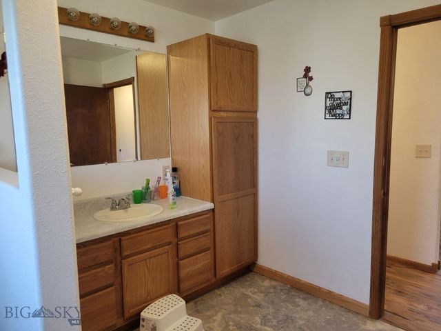 902 Nevada Street, Belgrade, MT 59714