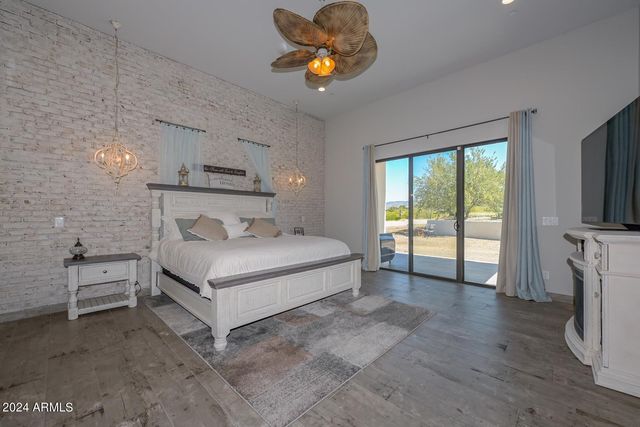 5861 E CLOUD Road, Cave Creek, AZ 85331