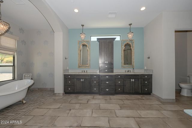 5861 E CLOUD Road, Cave Creek, AZ 85331