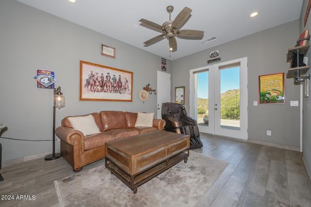 5861 E CLOUD Road, Cave Creek, AZ 85331