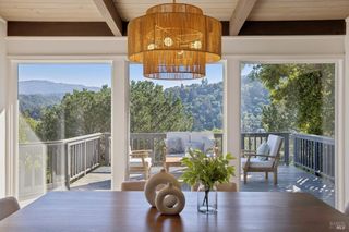 33 Arcangel Ct, Fairfax, CA 94930