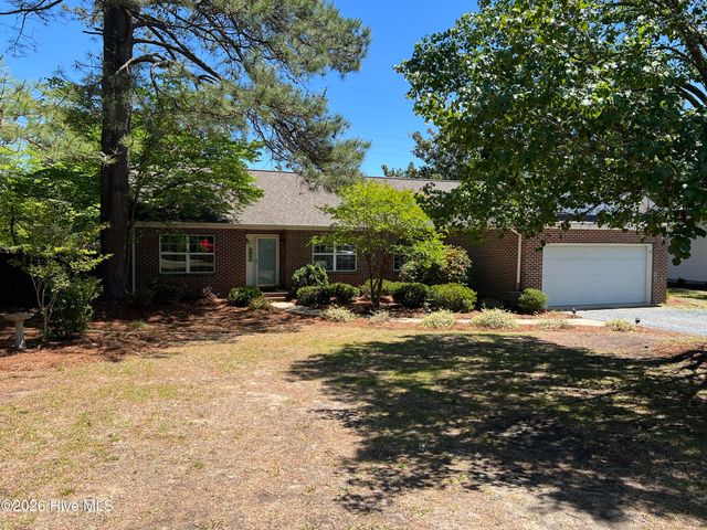 10 Beryl Circle, Pinehurst, NC 28374