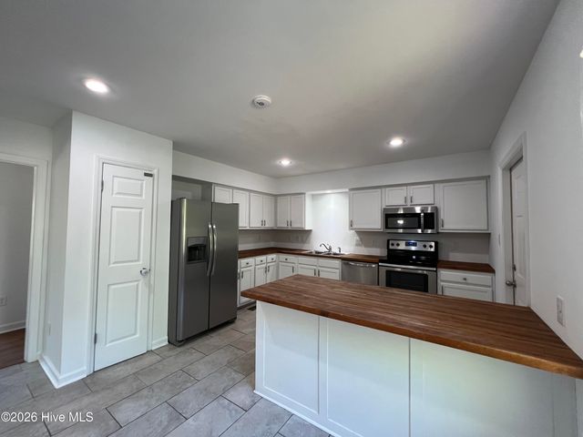 10 Beryl Circle, Pinehurst, NC 28374
