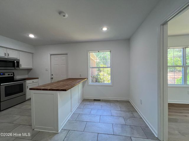 10 Beryl Circle, Pinehurst, NC 28374