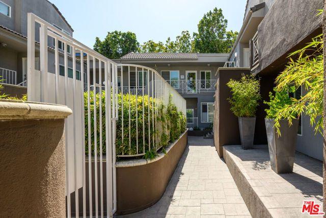 355 N Maple Street 116, Burbank, CA 91505