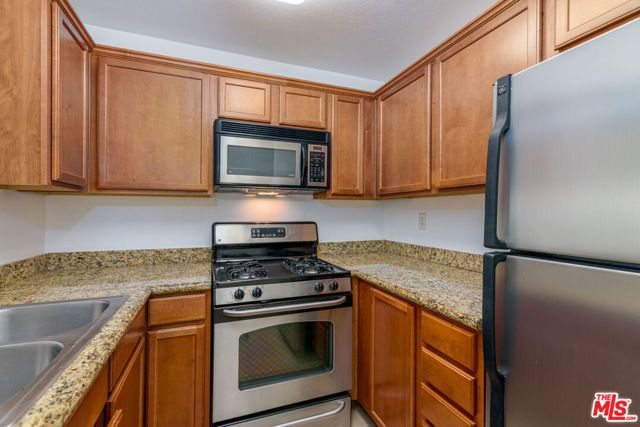 355 N Maple Street 116, Burbank, CA 91505