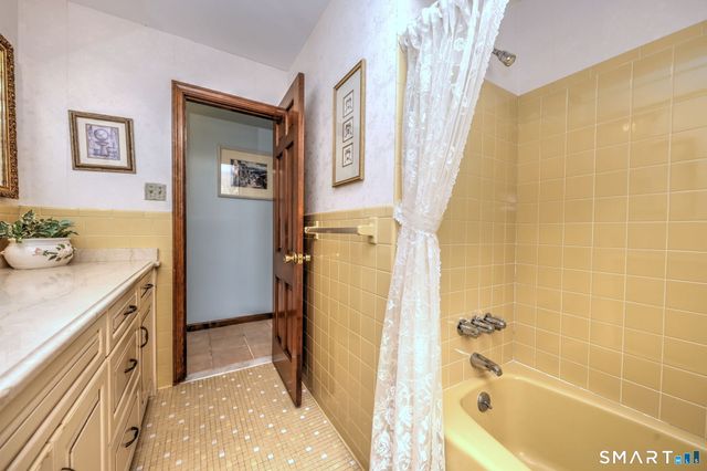 106 Greenwood Lane, Monroe, CT 06468