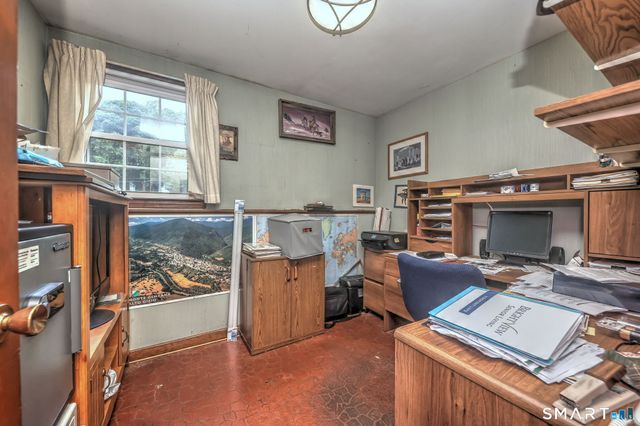 106 Greenwood Lane, Monroe, CT 06468