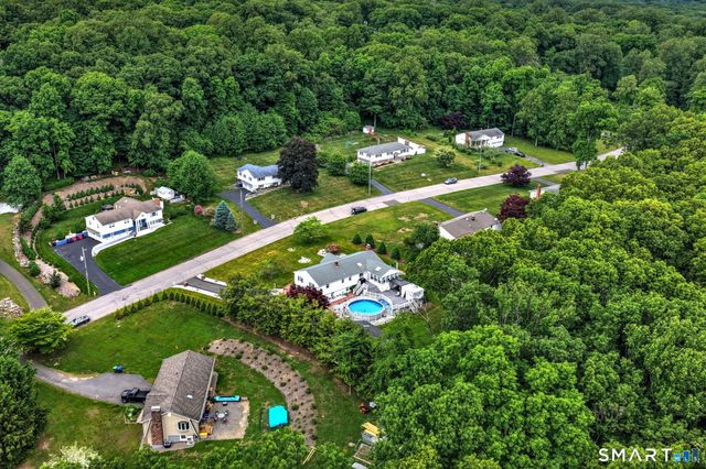 106 Greenwood Lane, Monroe, CT 06468