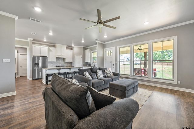 7757 Freestone Drive, Bullard, TX 75757