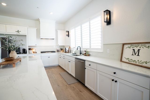 812 Traverse Drive S, Madera, CA 93636