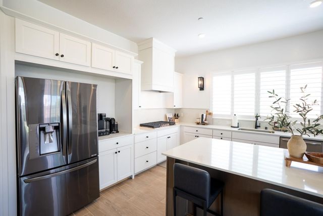 812 Traverse Drive S, Madera, CA 93636