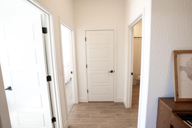 812 Traverse Drive S, Madera, CA 93636
