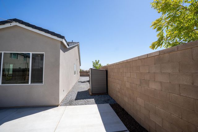 812 Traverse Drive S, Madera, CA 93636
