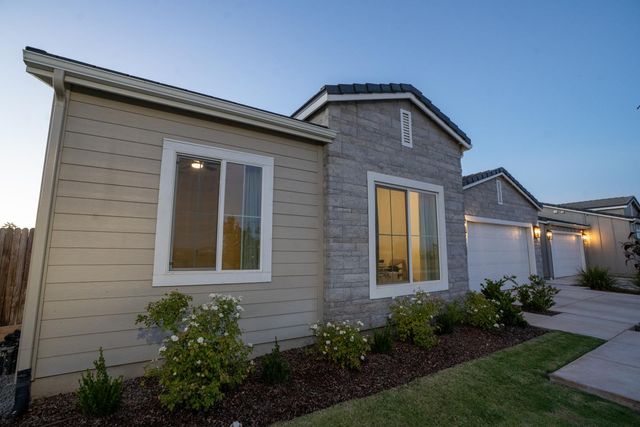 812 Traverse Drive S, Madera, CA 93636