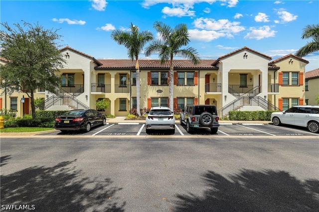 15114 Palmer Lake CIR 203, Naples, FL 34109