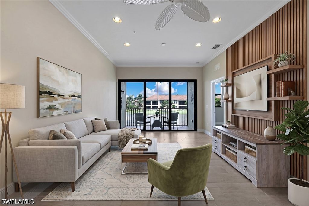 15114 Palmer Lake CIR 203, Naples, FL 34109