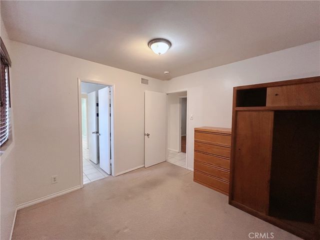 911 E La Verne Ave 1, Pomona, CA 91767