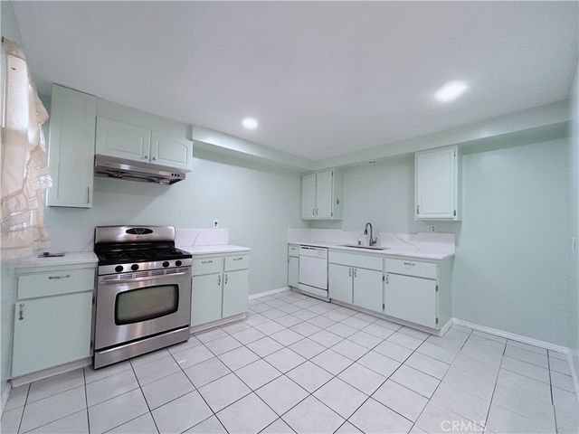 911 E La Verne Ave 1, Pomona, CA 91767