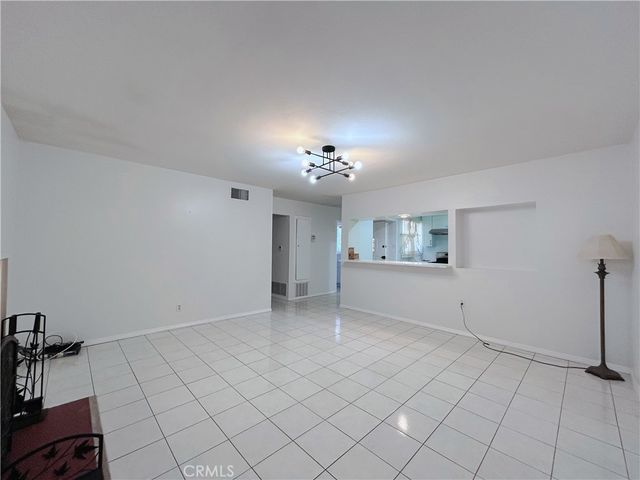 911 E La Verne Ave 1, Pomona, CA 91767