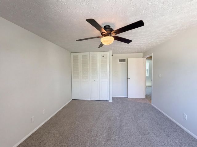 1301 Cinnamon Place, Galloway, OH 43119