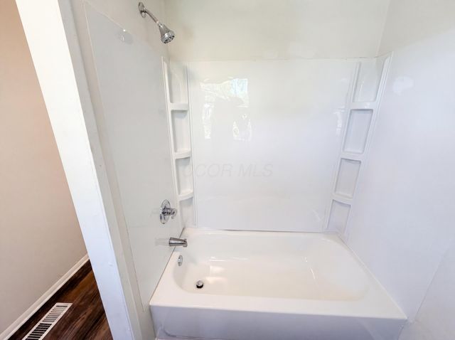 1301 Cinnamon Place, Galloway, OH 43119