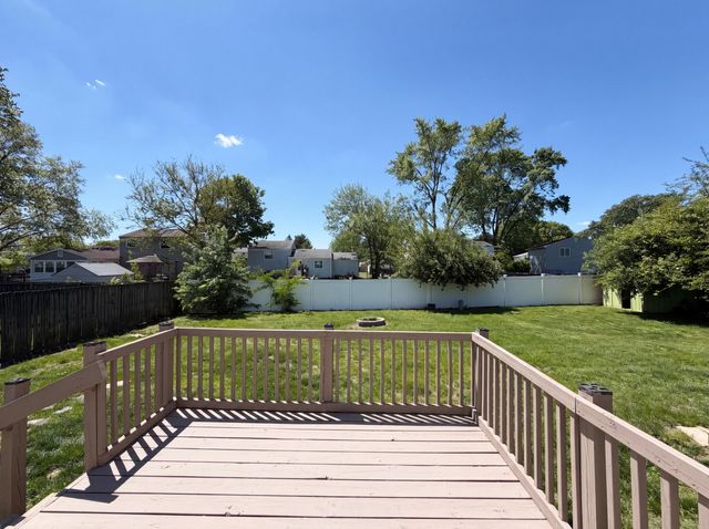 1301 Cinnamon Place, Galloway, OH 43119
