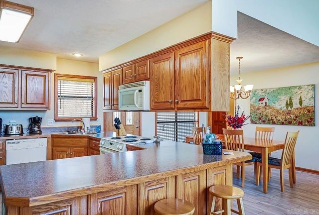 284 Dripping Springs, Pangburn, AR 72121