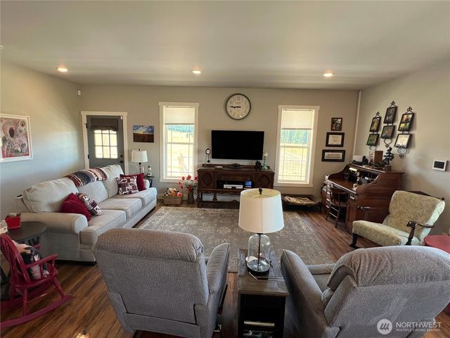 1475 Havillah Road, Tonasket, WA 98855