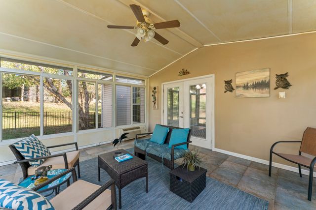 215 Crooked Creek Ln, Hendersonville, TN 37075