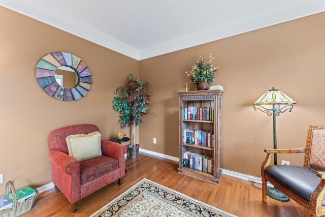 215 Crooked Creek Ln, Hendersonville, TN 37075