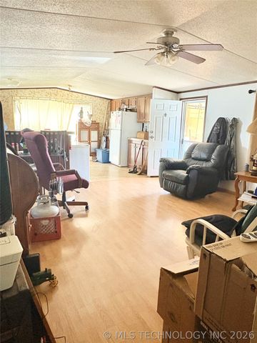 239 Berry Lane, Eufaula, OK 74432