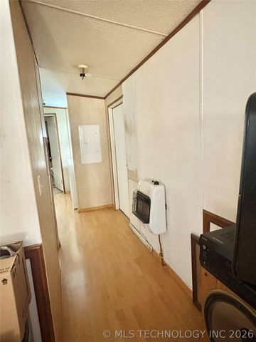 239 Berry Lane, Eufaula, OK 74432