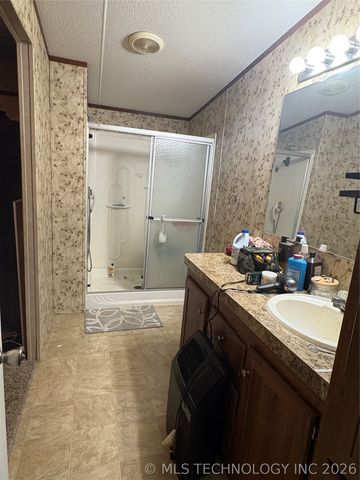 239 Berry Lane, Eufaula, OK 74432