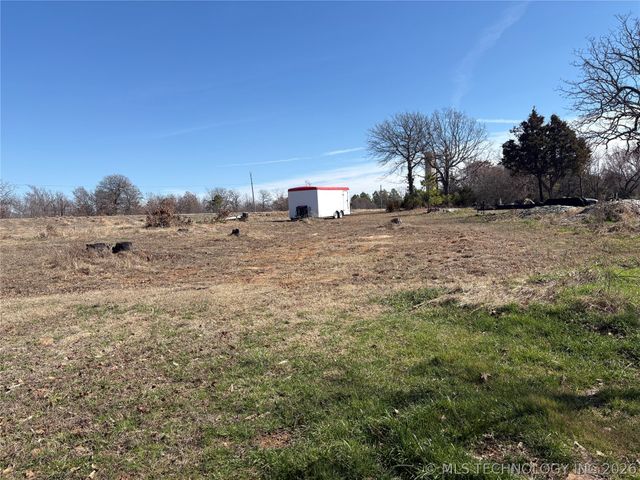 239 Berry Lane, Eufaula, OK 74432