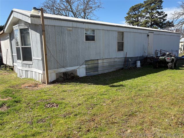 239 Berry Lane, Eufaula, OK 74432