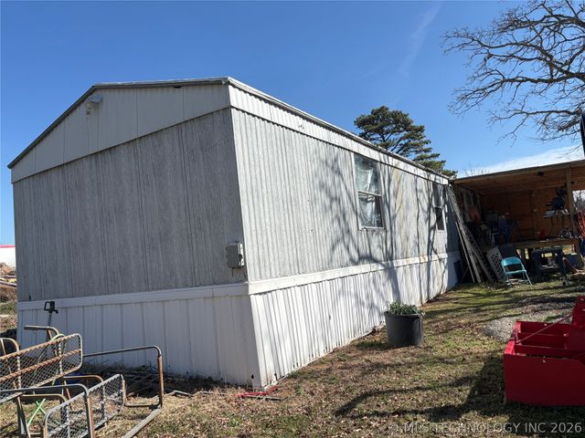 239 Berry Lane, Eufaula, OK 74432