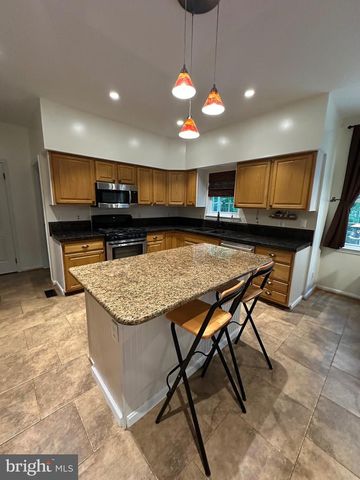 15452 CAGNEY CT, Woodbridge, VA 22193