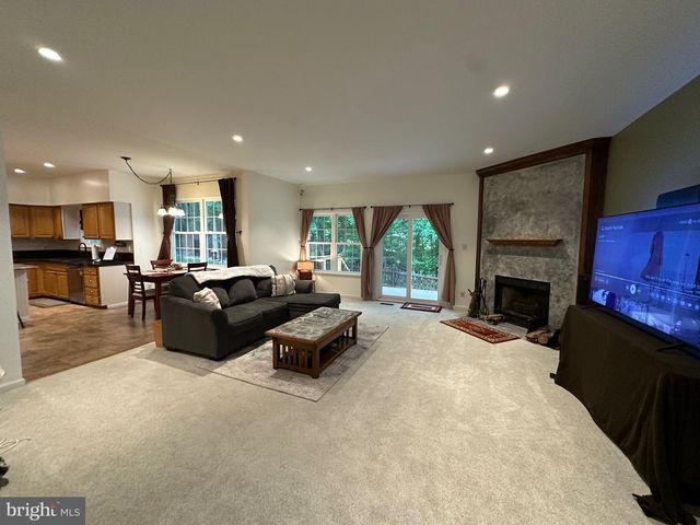 15452 CAGNEY CT, Woodbridge, VA 22193