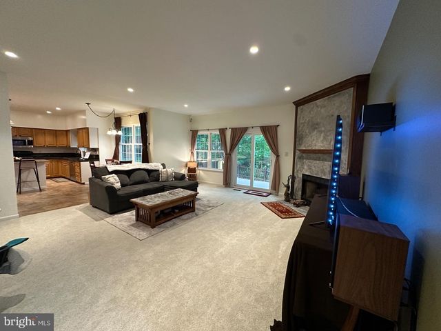 15452 CAGNEY CT, Woodbridge, VA 22193