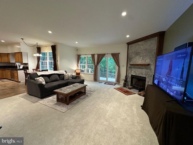 15452 CAGNEY CT, Woodbridge, VA 22193