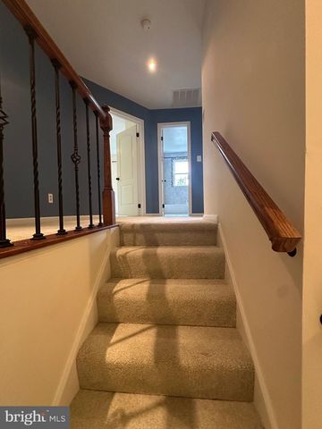 15452 CAGNEY CT, Woodbridge, VA 22193