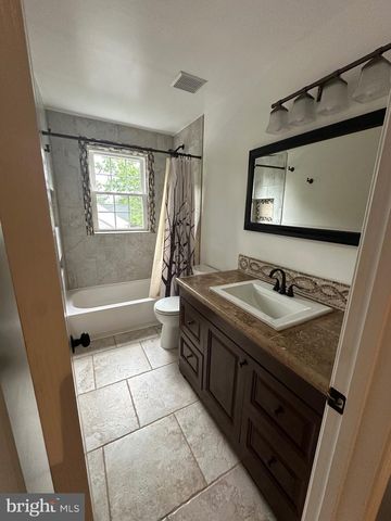 15452 CAGNEY CT, Woodbridge, VA 22193