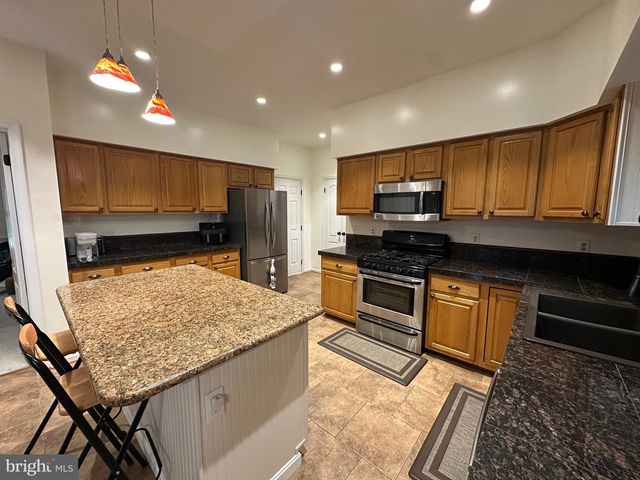 15452 CAGNEY CT, Woodbridge, VA 22193