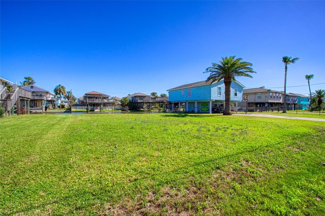 16523 Bahama Way, Galveston, TX 77554