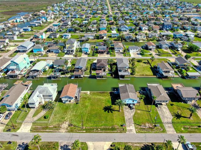 16523 Bahama Way, Galveston, TX 77554