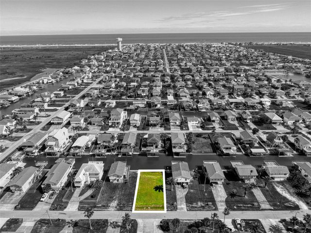 16523 Bahama Way, Galveston, TX 77554