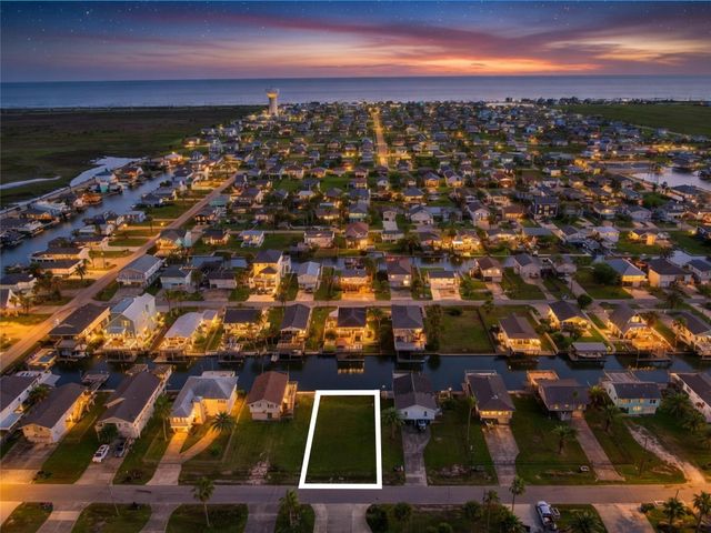 16523 Bahama Way, Galveston, TX 77554